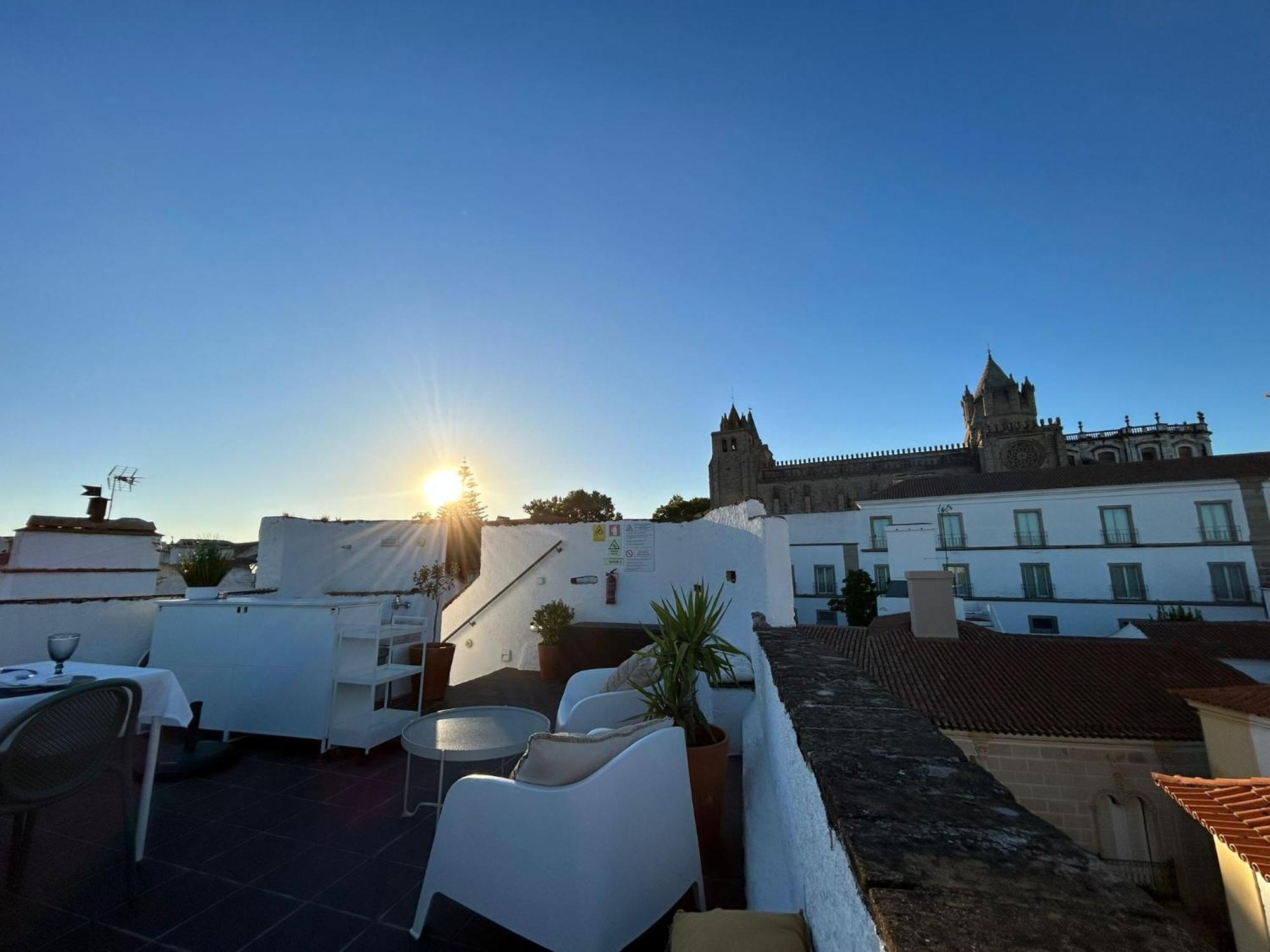 Casa Soure Suites And Apartments Έβορα Εξωτερικό φωτογραφία